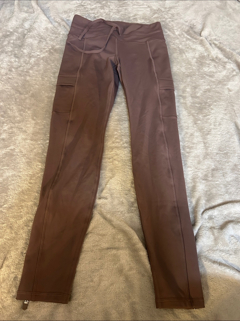Athleta rainier cargo tight